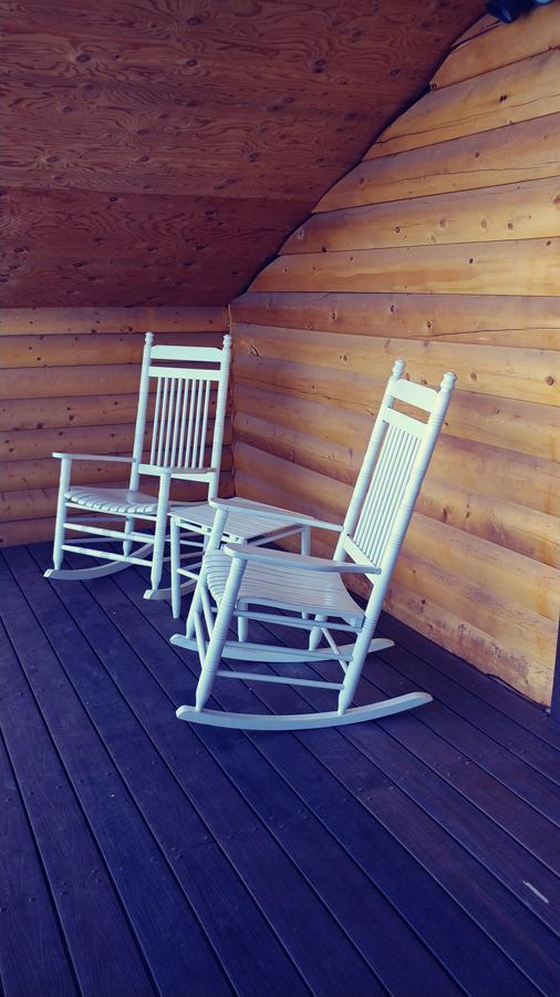 פנגואיץ' Wonder Inn Outback מראה חיצוני תמונה